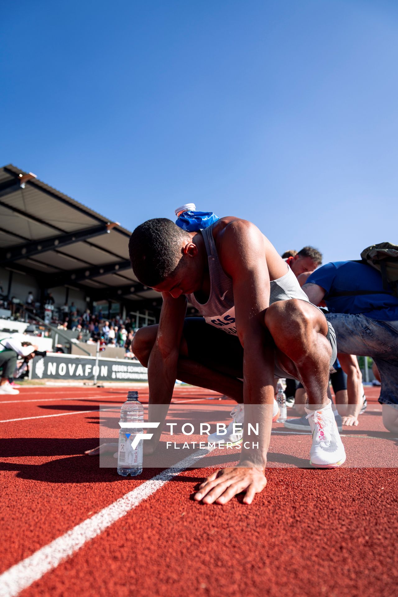 Malik Diakite (Hannover 96) nach dem 1500m Lauf am 08.05.2022 beim Stadtwerke Ratingen Mehrkampf-Meeting 2022 in Ratingen